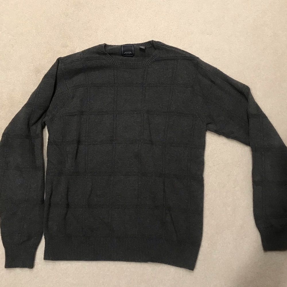 Men’s crew neck sweater